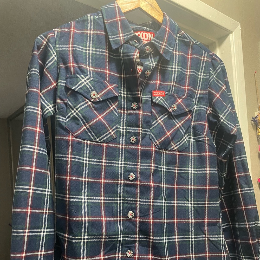 Green, blue, red, long sleeve flannel, in perfect condition